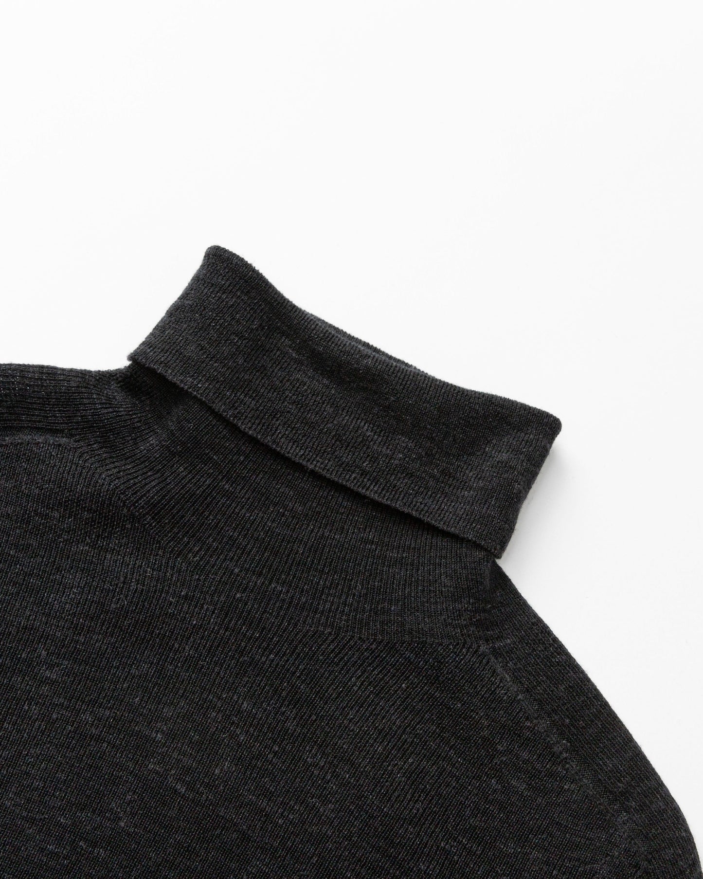 Ossa Knitted Hemp Turtleneck